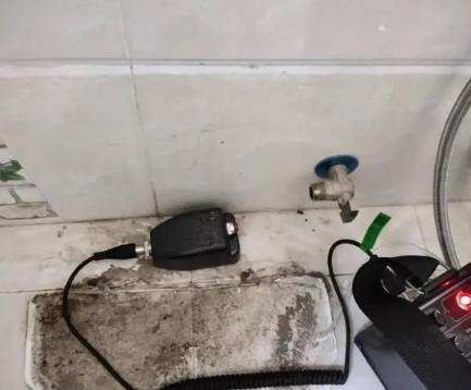 德城屋顶漏水维修公司分享下卫生间漏水的危害及解决方法